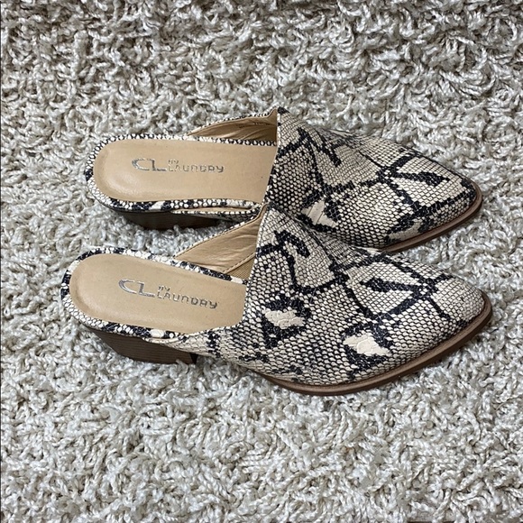 CL Launday Shoes - Snakeskin Mule